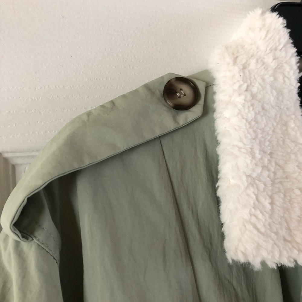 Forever 21 Green quilted coat - Picture 2 of 9